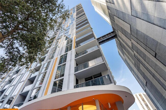 Foto del edificio - 31 SE 6th St