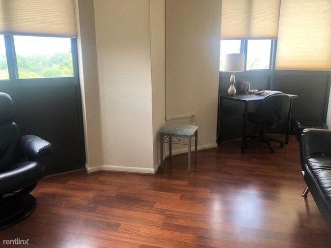 Foto del edificio - 4242 East West Highway