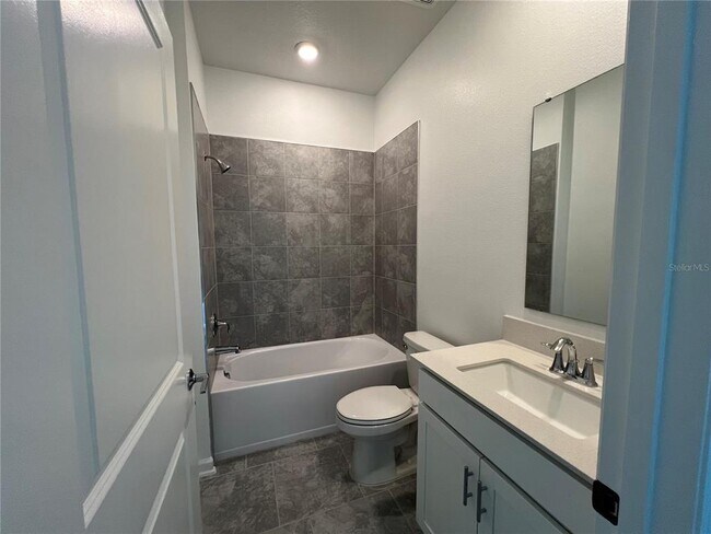 Building Photo - 172 Aces High Ln