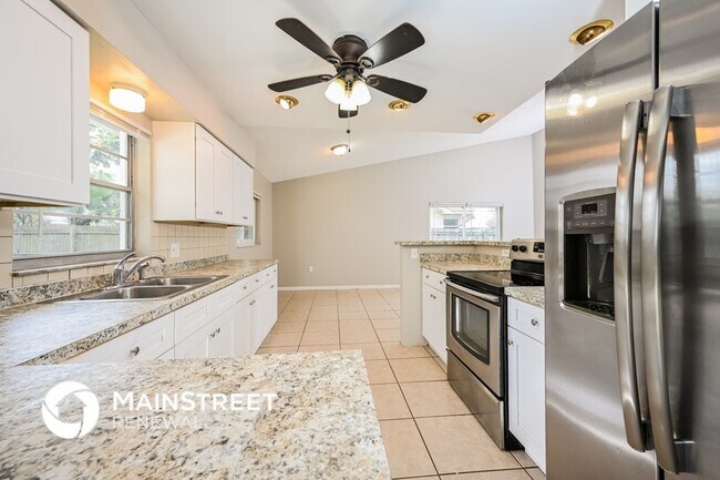 Building Photo - 809 Largo Ct