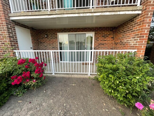 Building Photo - 1108 Mercury Dr