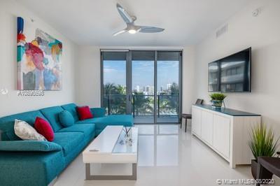Foto del edificio - 2960 NE 207th St