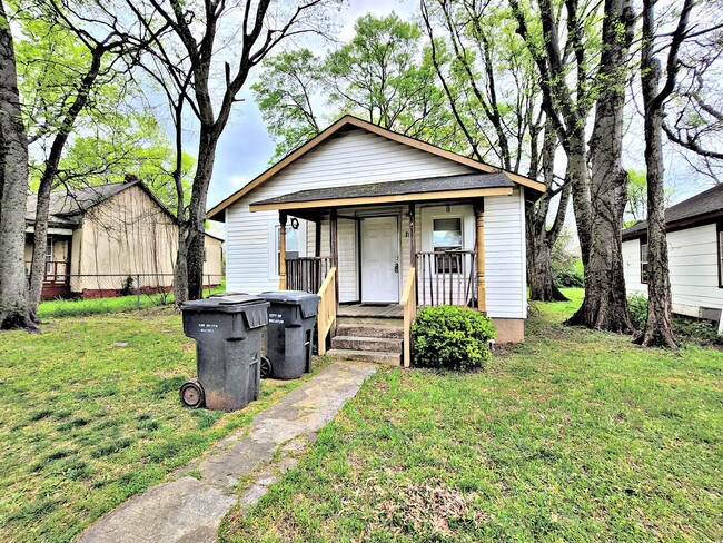 Building Photo - HOUSE FOR RENT - DECATUR
