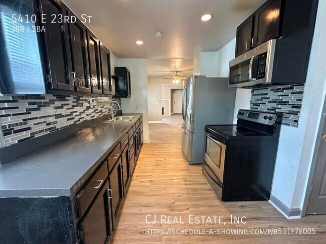 Foto del edificio - 5410 E 23rd St