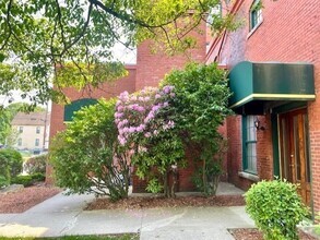 Building Photo - 54 Green St