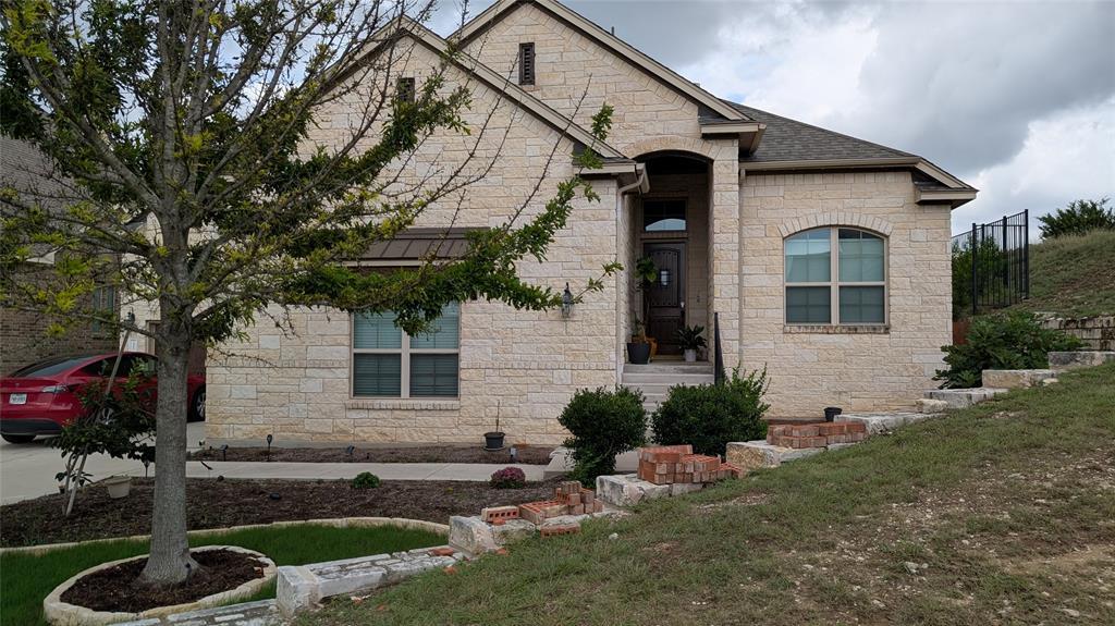Foto principal - 18521 DeWitt Pl