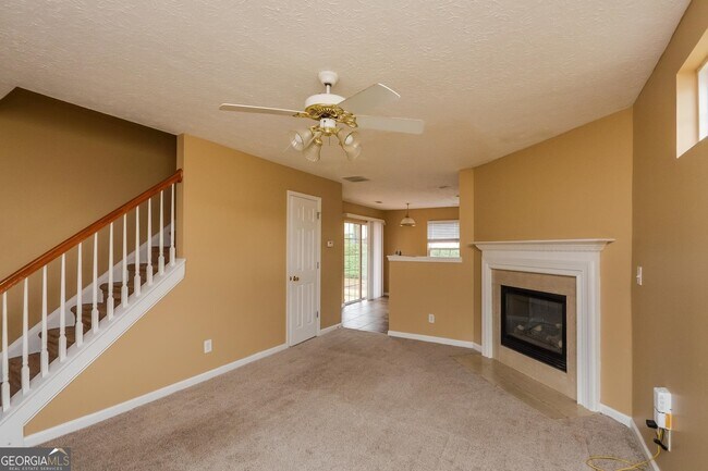 Foto del edificio - 155 Meadowridge Dr