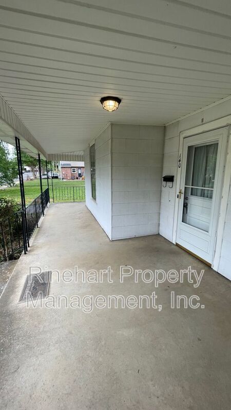 Building Photo - 140 Ebenezer Ave