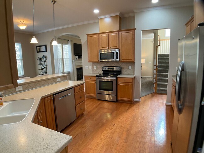 Foto del edificio - Meticulously maintained 3 bed, fenced yard...