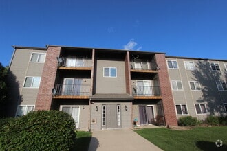 Building Photo - 727 Elm Ln