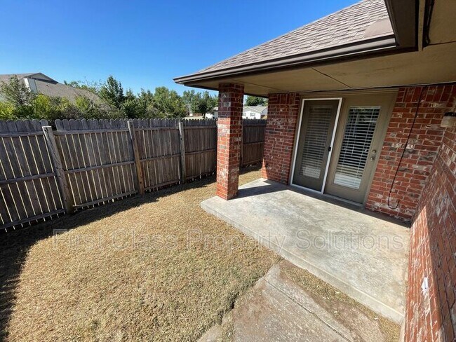 Foto del edificio - 400 N Willowood Dr