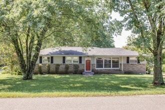 Building Photo - 409 Bramblewood Dr