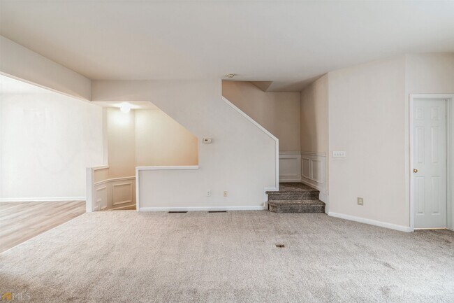 Building Photo - 2353 Towneview Ct SE
