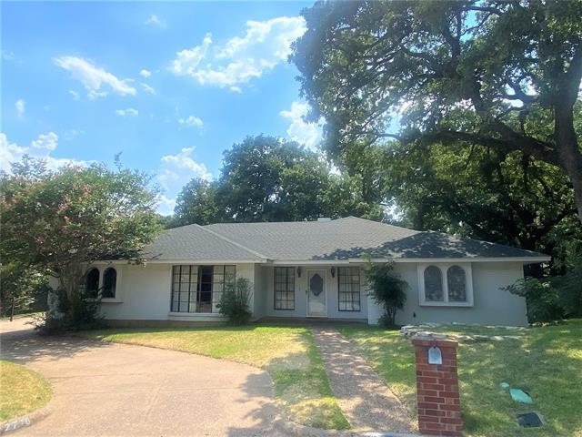 Foto del edificio - 2710 Burnwood Ct