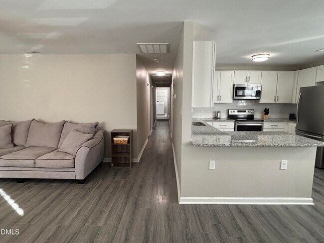 Foto del edificio - 2305 Fitzgerald Ave