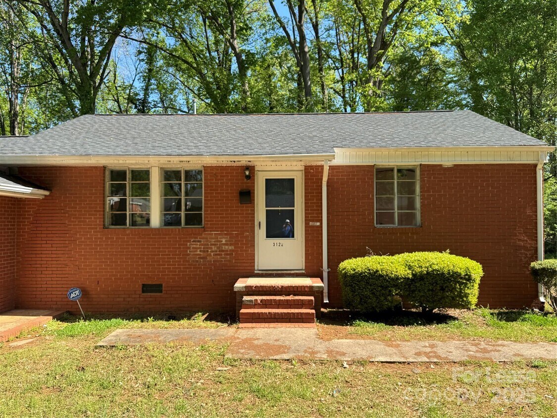 Foto principal - 3122 Marlborough Rd