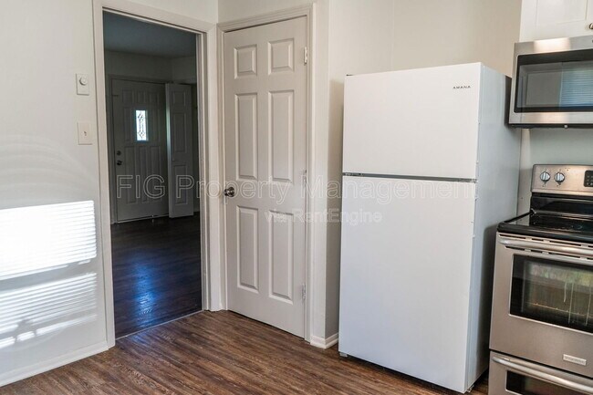 Foto del edificio - 2638 Dexter Ln