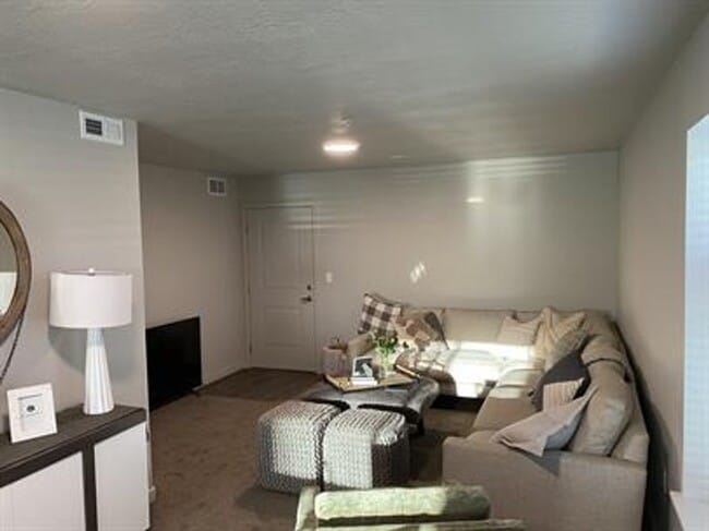 Foto del edificio - Great ground floor unit in Provo