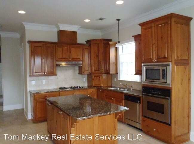 Building Photo - 4 br, 3 bath House - 43118 Beacon St.