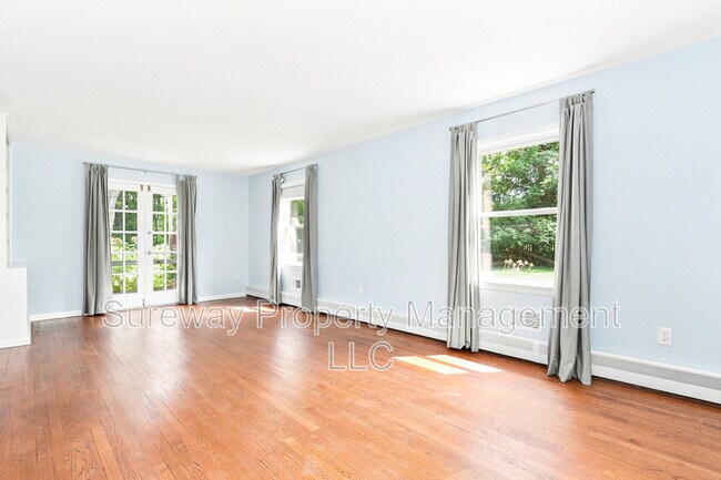 Foto del edificio - 957 Cherry Hill Rd
