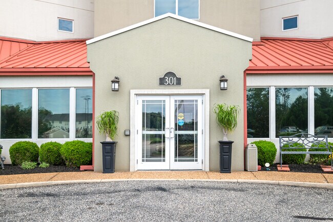 Foto del edificio - 301 Beacon Ridge Dr