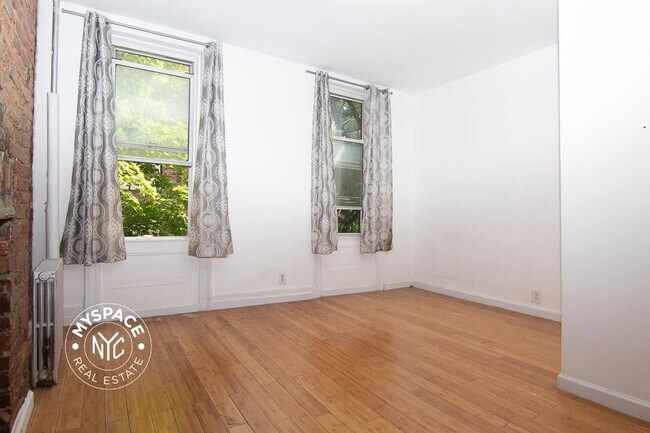 Foto del edificio - 189 Bedford Ave