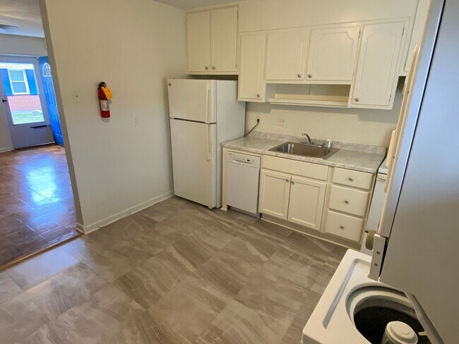 Foto del edificio - Apartment Near Duke West / W&D / Garden Plots