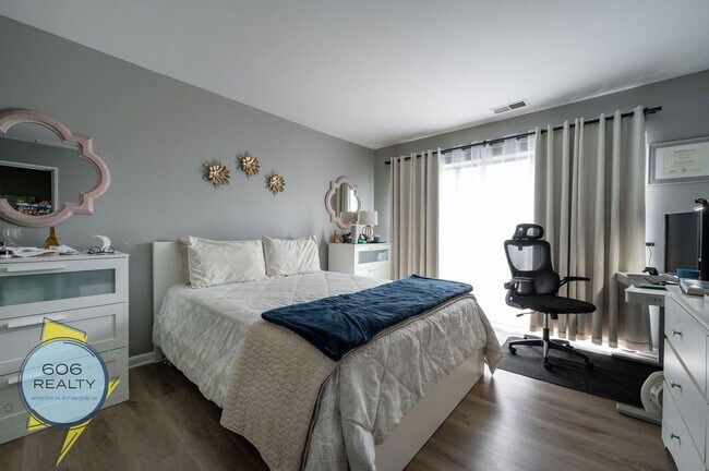 Foto del edificio - 2310 N Harlem Ave