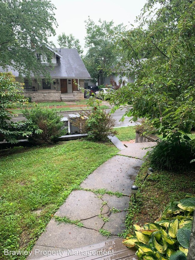 Foto del edificio - 4 br, 2 bath House - 609 S. Washington St