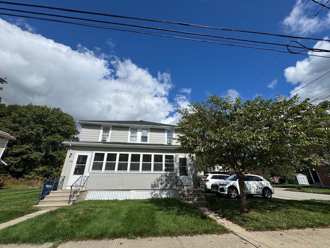 Foto principal - 54 Litchfield Ave