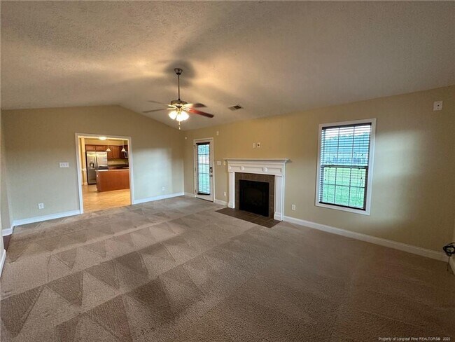 Building Photo - 526 Driftwood Ln