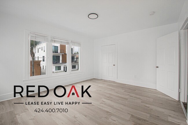 Building Photo - 708 N Gramercy Pl