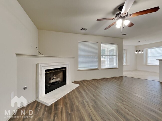 Foto del edificio - 14321 Lemongrass Ln