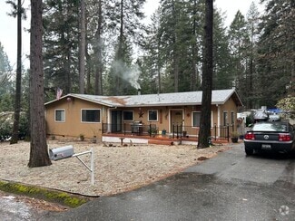 Building Photo - 15049 Pinehurst Way