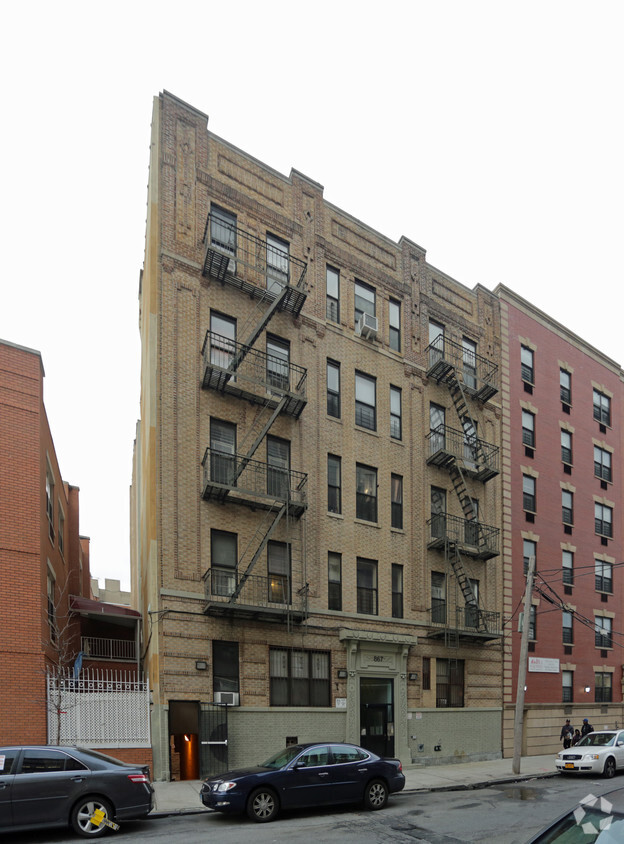 Foto del edificio - 867 E 179th St