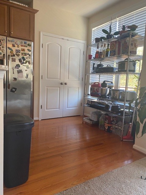 Kitchen w/ Oversized Pantry - 1160 Carinoso Cir