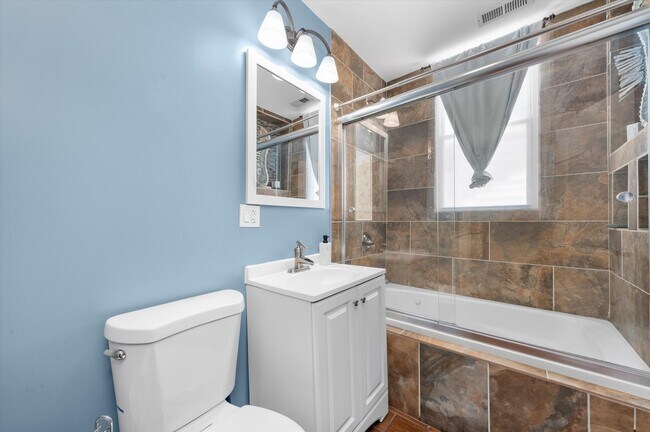 Foto del edificio - 5108 W 24th Pl