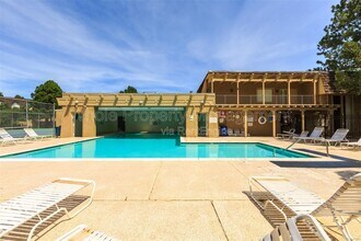 Building Photo - 7335 E Quincy Ave