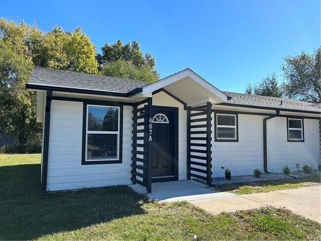 Building Photo - 403 Trailside Ter