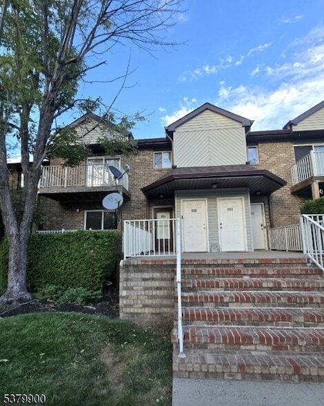Building Photo - 4605 Birchwood Ct