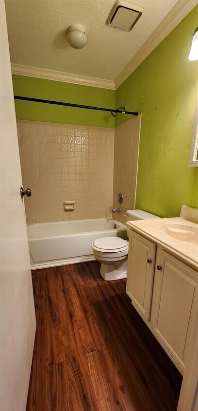 Building Photo - 7711 High Village Dr