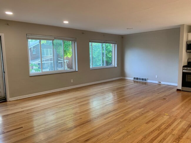 Living/Kitchen/Dining - 7107 Dartmouth Ave