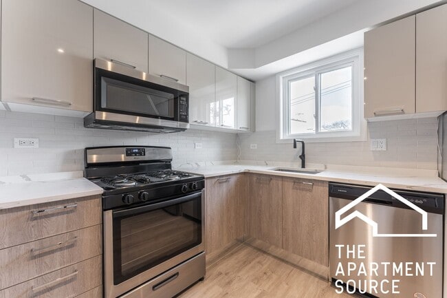 Foto del edificio - 7619 N Sheridan Rd