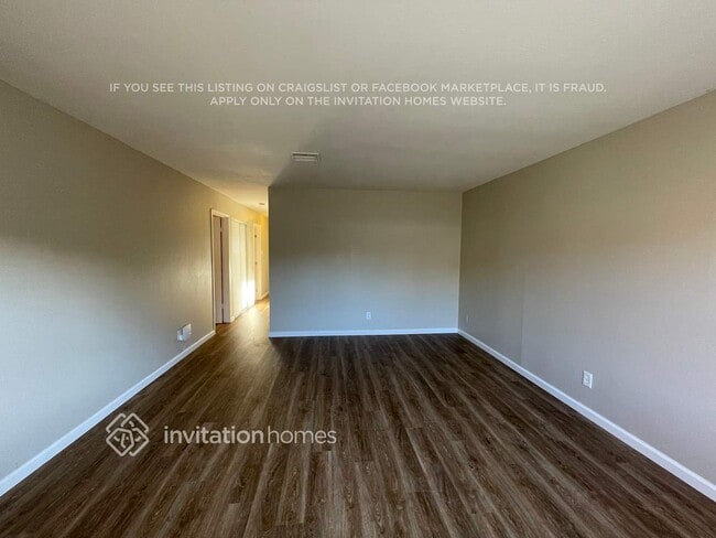 Building Photo - 452 Ladera Dr