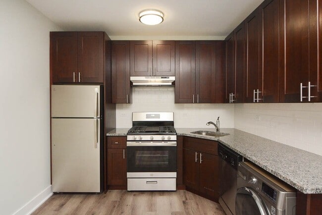 Building Photo - 727 Saint Johns Ave