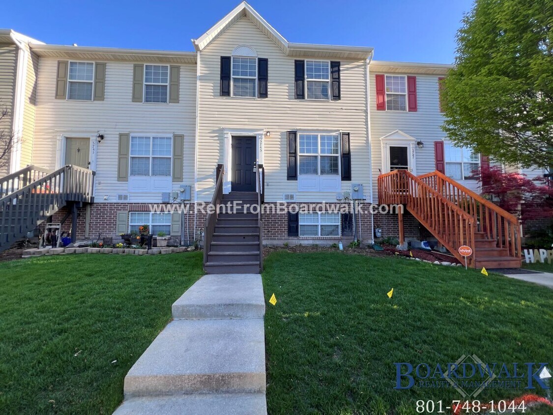 Primary Photo - Incredible Home in WVC