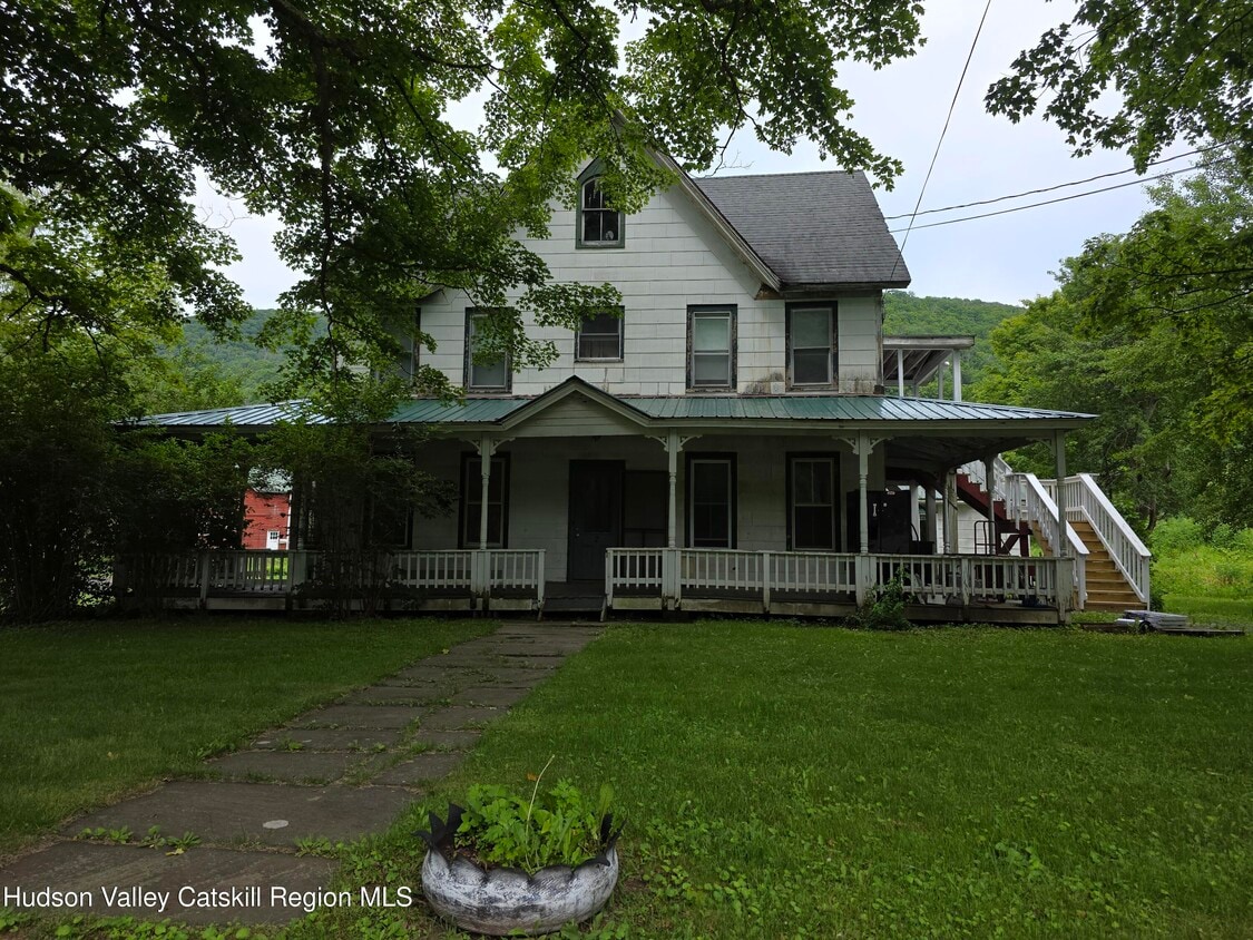 Primary Photo - 1253 NY-214
