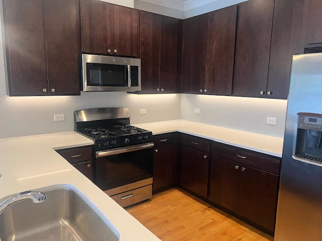 Foto del edificio - 4812 W Montrose Ave