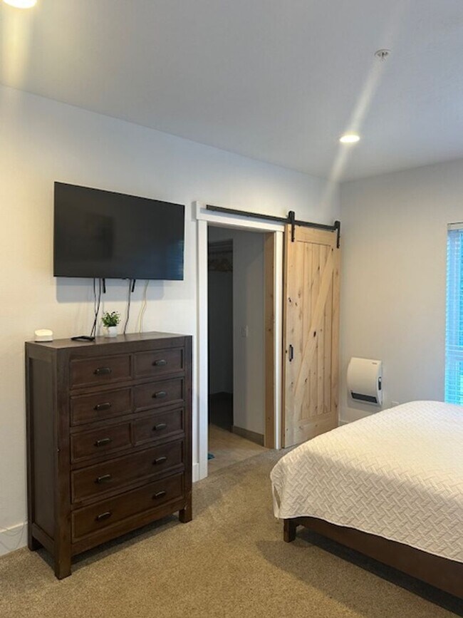 Foto del edificio - Attention Traveling Professionals