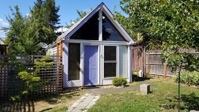 Building Photo - 1508 SW 15th Ave